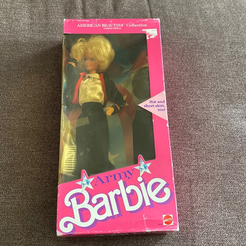 NEW IN BOX  VINTAGE  AMERICAN BEAUTIES ARMY  BARBIE DOLL NO. 3966
